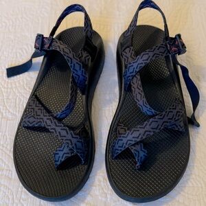 Men’s Size 11 Chaco Z/2 Classic Sandals Pattern is Stepped Navy